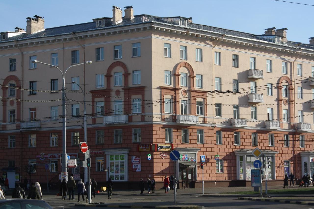 Апартаменты в центре Гомель Экстерьер фото